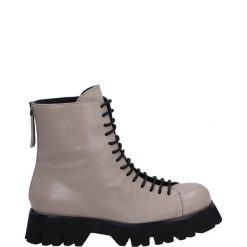 SZARE BOTKI DAMSKIE 4359 WEST GREY. Szare botki Venezia, bez wzorów, ze skóry, bez obcasa, bez zapięcia. Za 479.00 zł.
