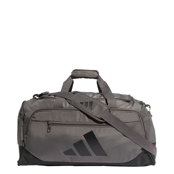 TORBA TRAINING DEFENDER DUFFLE MEDIUM. Czarne torby sportowe adidas, bez wzorów, z materiału, na ramię. Za 179.00 zł.