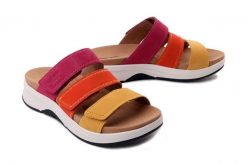 Josef Seibel Estelle 11 97311 380 837 amber-multi, klapki damskie. Żółte klapki Josef Seibel, bez wzorów, bez obcasa, bez zapięcia. Za 419.90 zł.