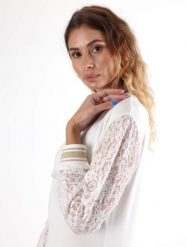 Bluza z zamek błyskawiczny na co dzień na siłownię. Białe bluzy LEONE 1947 APPAREL, m, bez wzorów, z koronki, eleganckie, bez ramiączek, bez kaptura. Za 147.31 zł.