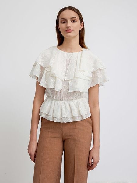 BGN Bluzka w kolorze kremowym rozmiar: 40. Brązowe bluzki BGN, bez wzorów, bez kołnierzyka, bez ramiączek. Za 88.02 zł.