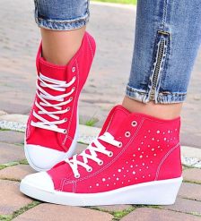 Czerwone trampki na niskim koturnie /E2-2 8470 S095/ 37. Czerwone trampki NoName, bez wzorów, bez zapięcia. Za 17.90 zł.