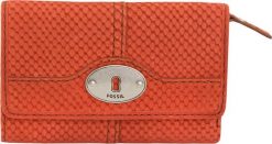 Portfel damski Fossil ze skóry pomarańczowy. Brązowe portfele Fossil, bez wzorów, ze skóry. Za 184.99 zł.