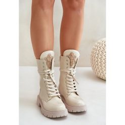 Lakierowane Ocieplane Botki Workery Z Ozdobą Beżowe Kelilea beżowy. Brązowe botki z aplikacjami, z lakierowanej skóry, eleganckie, bez obcasa, bez zapięcia. Za 250.60 zł.