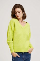 Sweter z dekoltem w serek limonkowy. Swetry MOODO, m, bez wzorów, bez ramiączek. W wyprzedaży za 64.99 zł.