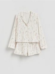 Wzorzysta piżama z wiskozy - kremowy. Białe piżamy Reserved, l, bez wzorów, z tkaniny, bez kołnierzyka, bez ramiączek. Za 139.99 zł.