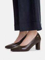 MEXX Czółenka EO-WS3990-01 Brązowy ciemny. Brązowe czółenka Mexx, bez wzorów, ze skóry, bez obcasa, bez zapięcia. Za 299.99 zł.