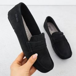 Skórzane mokasyny damskie zamszowe czarne Big Star RR274948. Czarne mokasyny BIG STAR, bez wzorów, ze skóry. Za 279.99 zł.