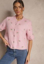 Różowy Wzorzysty Sweter Kardigan z Krótkim Rękawem z Dodatkiem Wełny Korivelle. Czerwone swetry Renee, bez wzorów, z jeansu, biznesowe, bez ramiączek. W wyprzedaży za 119.99 zł.
