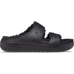 Klapki Crocs Classic Cozzzy Sandal. Czarne klapki Crocs, bez wzorów, sportowe, bez obcasa, bez zapięcia. Za 219.99 zł.