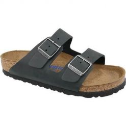 Klapki unisex Birkenstock Arizona. Czarne klapki Birkenstock, bez wzorów, z materiału, sportowe, bez obcasa, bez zapięcia. Za 459.00 zł.