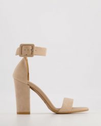 ZAMSZOWE SANDAŁY 4049-462 CAM BEI. Sandały Venezia, bez wzorów, ze skóry, bez obcasa, bez zapięcia. Za 289.00 zł.