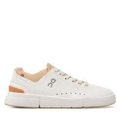 Buty do biegania On. Białe buty do biegania On, bez wzorów, bez zapięcia, do biegania. Za 599.99 zł.