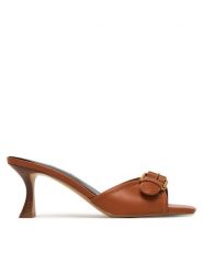 Guess Klapki FLJDI3 ELE03 Brązowy. Brązowe klapki Guess, z aplikacjami, ze skóry, bez obcasa, bez zapięcia. Za 589.99 zł.