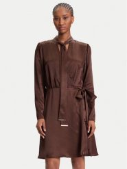 Marciano Guess Sukienka codzienna 5YGK28 7350A Brązowy Regular Fit. Brązowe sukienki Marciano Guess, na co dzień, z aplikacjami, z wiskozy, bez kołnierzyka, bez ramiączek, proste. Za 1,219.00 zł.