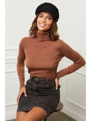 Soft Cashmere Golf w kolorze karmelowym rozmiar: 38/40. Brązowe swetry Soft Cashmere, bez wzorów, klasyczne, bez ramiączek. Za 112.83 zł.
