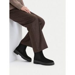 Sztyblety Lasocki. Czarne botki Lasocki, bez wzorów, bez obcasa, na płaskiej podeszwie, bez zapięcia. Za 249.99 zł.