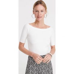 Bluzka hiszpanka w paski - Kremowy. Białe bluzki Reserved, l, bez wzorów, bez kołnierzyka, bez ramiączek. W wyprzedaży za 29.99 zł.
