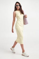 Sukienka Mammola MAX MARA LEISURE. Sukienki Max Mara Leisure, m, bez wzorów, bez kołnierzyka, bez ramiączek. W wyprzedaży za 447.44 zł.