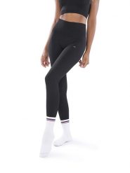 Athleas Legginsy sportowe "Mya" w kolorze czarnym rozmiar: M/L. Czarne legginsy Athleas, l, bez wzorów, z materiału, z podwyższonym stanem, outdoorowe. Za 130.99 zł.