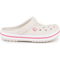 Klapki Crocs Crocband Stucco W 11016-1AS różowe. Czerwone klapki Crocs, bez wzorów, sportowe, bez obcasa, bez zapięcia. Za 315.32 zł.