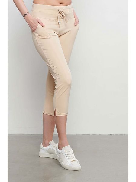 &Co Woman Rybaczki "Phoenix" w kolorze beżowym rozmiar: M. Brązowe spodnie materiałowe &Co Woman, bez wzorów. Za 164.95 zł.