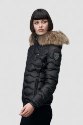BLAUER Czarna pikowana damska kurtka Aldie Short Jackets. Czarne kurtki Blauer USA, l, bez wzorów, z futra, eleganckie, bez kaptura. W wyprzedaży za 1,209.99 zł.