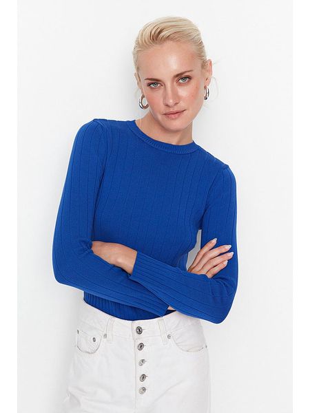 Trendyol Sweter w kolorze niebieskim rozmiar: S. Niebieskie swetry Trendyol, s, bez wzorów, prążkowane, bez ramiączek. Za 95.92 zł.