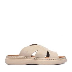 Klapki Rieker. Brązowe klapki Rieker, bez wzorów, bez obcasa, bez zapięcia. Za 259.99 zł.