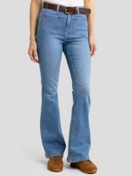 Jeansy damskie flare niebieskie Sophie 343. Niebieskie jeansy BIG STAR, bez wzorów, z denimu, retro, z podwyższonym stanem. W wyprzedaży za 249.99 zł.