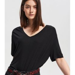 Bluzka z wiskozy - Czarny. Bluzki marki Reserved. Za 39.99 zł.
