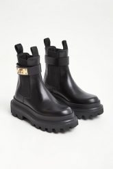 Trapery damskie DOLCE & GABBANA. Traperki Dolce & Gabbana, bez wzorów, bez obcasa, bez zapięcia. W wyprzedaży za 4,184.25 zł.