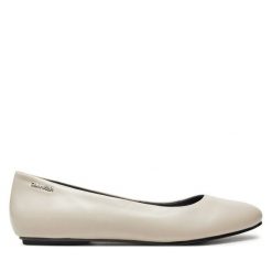 Baleriny Calvin Klein. Szare baleriny Calvin Klein, bez wzorów, bez obcasa, bez zapięcia. Za 279.99 zł.