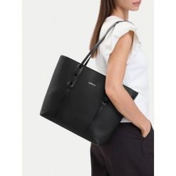 Torebka Lasocki. Czarne shopper bag Lasocki, bez wzorów, bez dodatków. Za 219.99 zł.