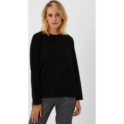 Bluza z dżetami. Czarne bluzy MOODO, l, bez wzorów, z bawełny, bez kaptura. W wyprzedaży za 49.99 zł.