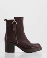 BRĄZOWE BOTKI A75 RAG TDM. Brązowe botki Venezia, bez wzorów, ze skóry, bez obcasa, bez zapięcia. Za 439.00 zł.