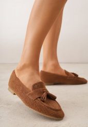 Brązowe Mokasyny VICES z Ażurową Cholewką i Frędzlami Hyrilea. Brązowe mokasyny Renee, z aplikacjami, z jeansu. Za 89.99 zł.