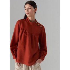 Bluzka ze stójką - Bordowy. Bluzki marki Mohito. Za 119.99 zł.