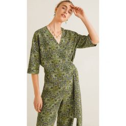 Mango - Bluzka Leonie. Zielone bluzki Mango, l, bez wzorów, z poliesteru, casualowe, bez kołnierzyka, bez ramiączek. W wyprzedaży za 59.90 zł.