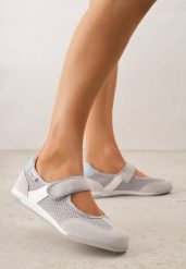 Szare Tenisówki w Stylu Balerinek z Napisem Emitanela. Szare buty sportowe lifestyle Born2be, bez wzorów, z jeansu, bez zapięcia, tenisowe. Za 89.99 zł.