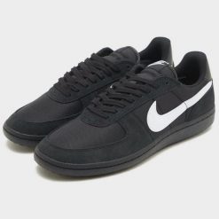 Buty Sportowe Młodzieżowe Nike Field General GS. Czarna buty treningowe Nike, bez wzorów, bez zapięcia. Za 277.20 zł.