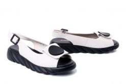 ARTIKER RELAKS 52C1639 beżowy, sandały damskie. Brązowe sandały Artiker Relaks, bez wzorów, z gumy, bez obcasa, na koturnie, bez zapięcia. Za 249.90 zł.