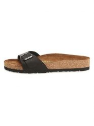 Comfortfusse Skórzane klapki w kolorze czarnym rozmiar: 38. Czarne klapki Comfortfüße, bez wzorów, z nubiku, klasyczne, z otwartym noskiem, bez obcasa, bez zapięcia. Za 211.31 zł.