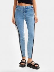 Desigual Jeansy Lena 24SWDD70 Niebieski Skinny Fit. Niebieskie jeansy Desigual, bez wzorów, z bawełny. Za 539.99 zł.
