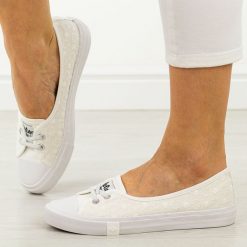 Białe tenisówki damskie Lee Cooper 3447. Białe trampki Lee Cooper, bez wzorów, z tkaniny, eleganckie, bez zapięcia. Za 149.00 zł.