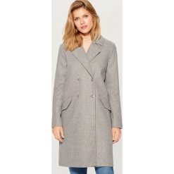 Dwurzędowy płaszcz - Szary. Płaszcze marki Mohito. Za 199.99 zł.