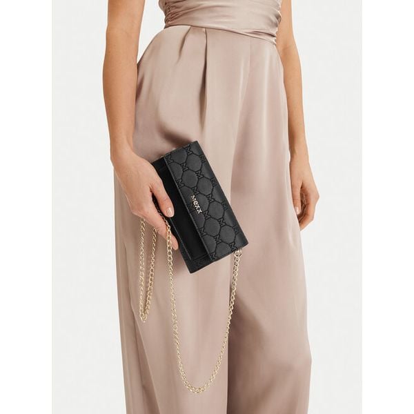 Torebka MEXX. Czarne kopertówki Mexx, bez wzorów, bez dodatków. Za 129.99 zł.