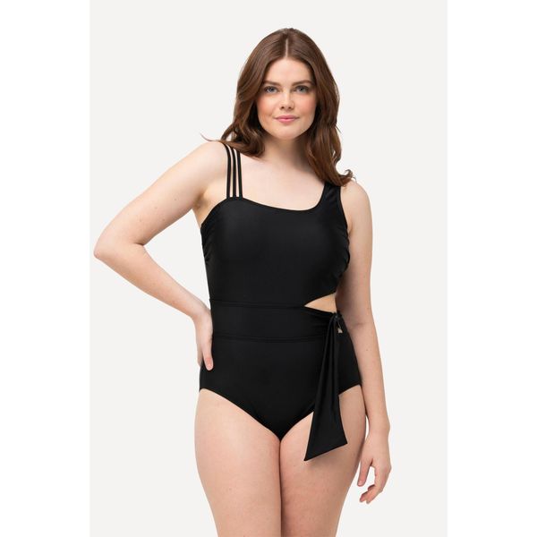 Damski Kostium kąpielowy bloki kolorów miękkie miseczki z recyklingu. Czarne stroje jednoczęściowe Ulla Popken, bez wzorów, z elastanu, sportowe. Za 294.99 zł.