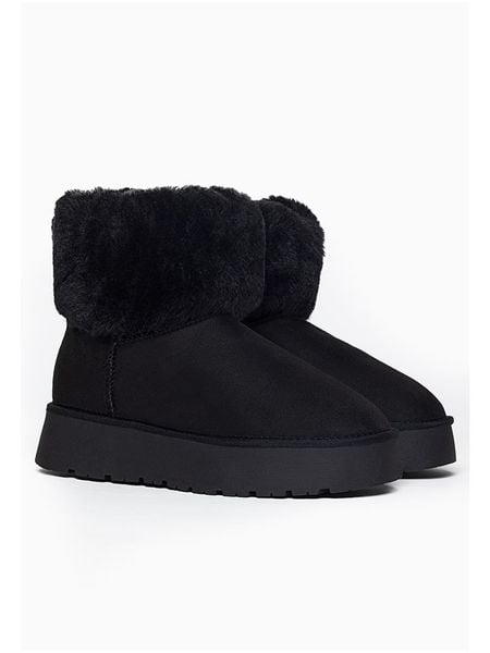 ISLAND BOOT Botki zimowe "Falisa" w kolorze czarnym rozmiar: 38. Czarne botki Island Boot, bez wzorów, z materiału, bez obcasa, bez zapięcia. Za 159.95 zł.