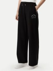 KARL LAGERFELD Spodnie dresowe B2W10145 Czarny Regular Fit. Czarne spodnie dresowe KARL LAGERFELD, bez wzorów, z dresówki. Za 649.99 zł.